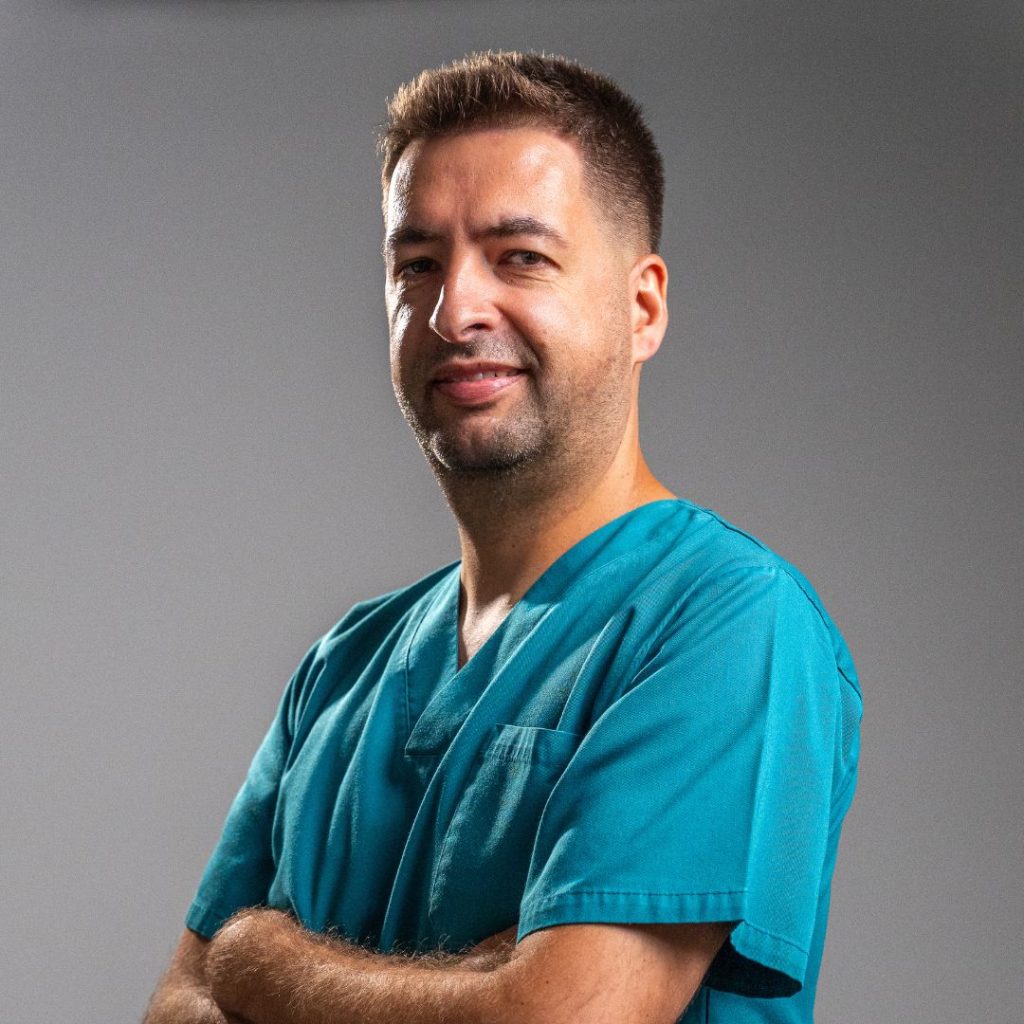 enfermeiro Luís Oliveira na Cruz Verde